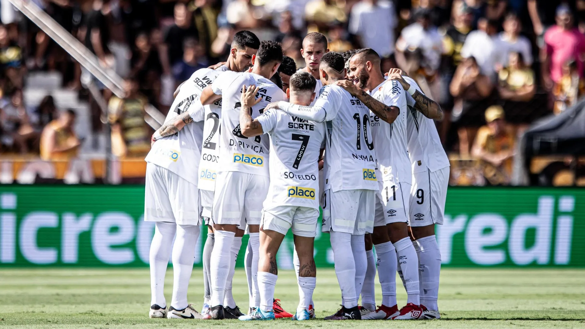 Santos monta barca de saída e coloca jogadores no mercado; veja os nomes