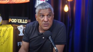 Silas em entrevista para o podcast "PodCillo" (Reprodução - YouTube)