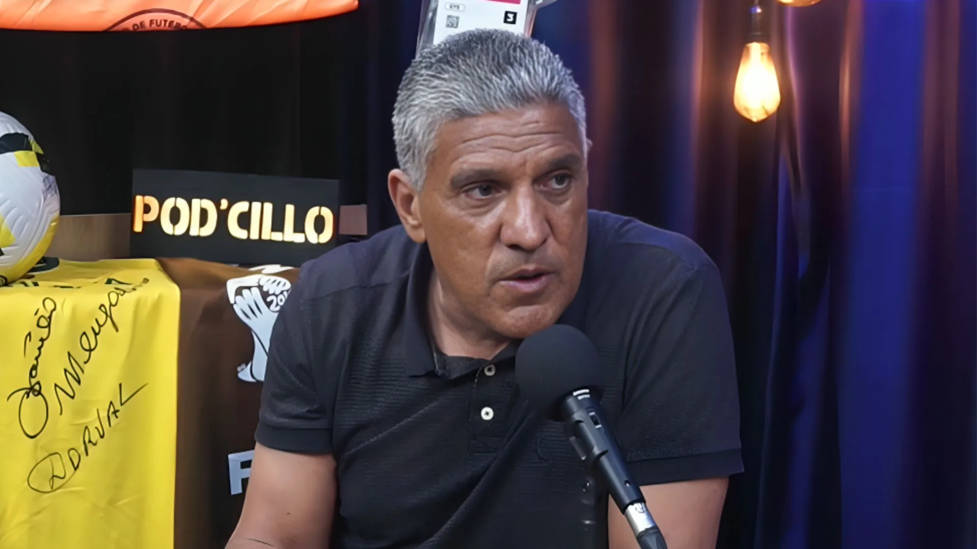 Silas crava zagueiro excepcional do Brasil hoje: “Baita jogador”