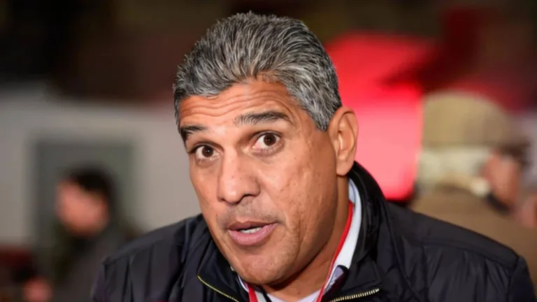 Silas elege time “fraco” defensivamente no Brasil: “Muito abaixo”