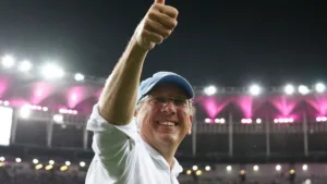 Dono do Botafogo, Textor vai pagar R$ 1 milhão pelo STJD para encerrar processo das acusações de manipulações de jogos