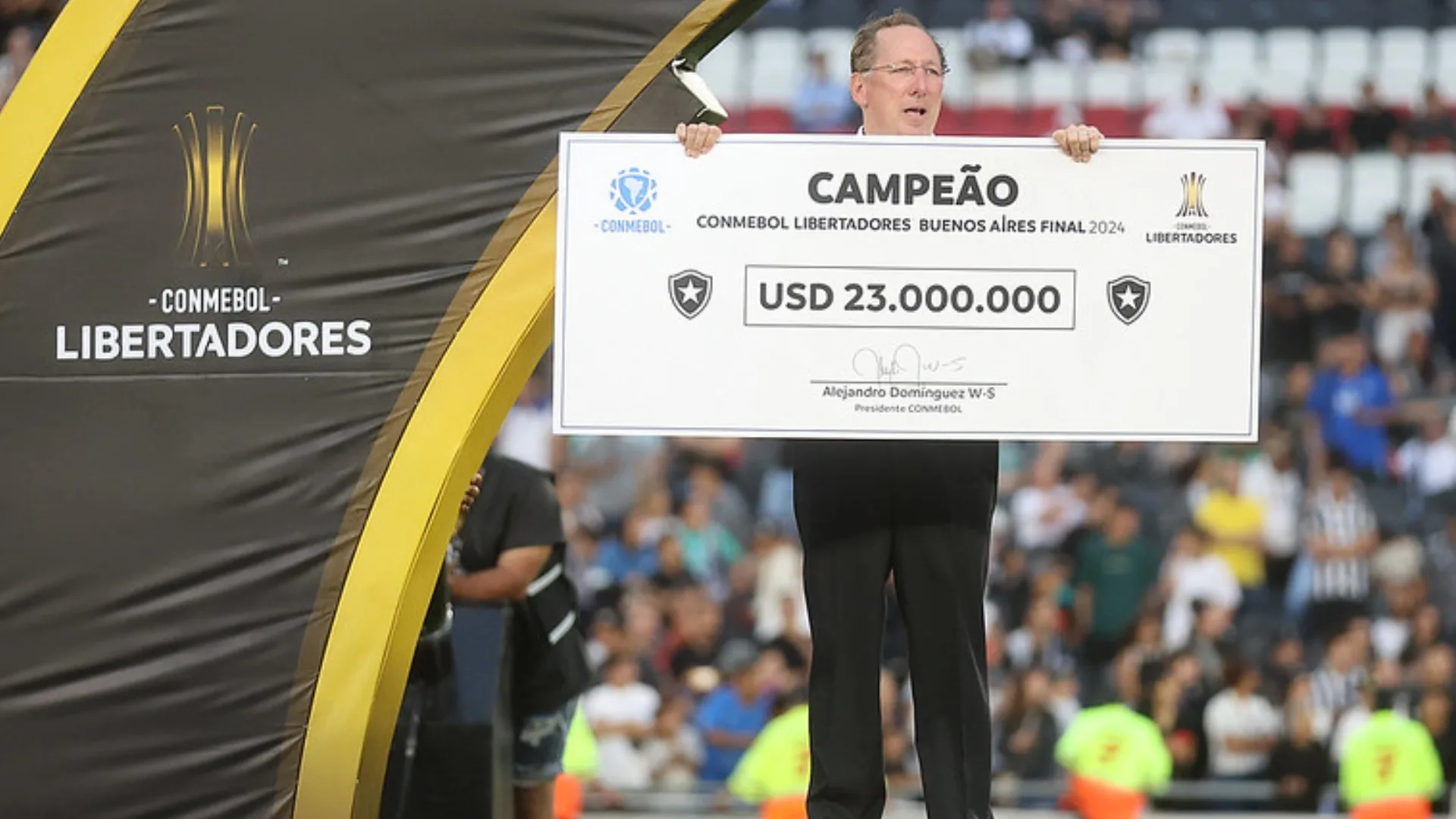 Botafogo coloca meta para final de janela de transferências; saiba mais