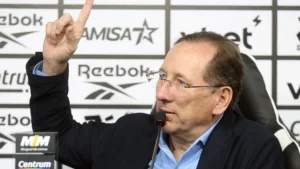 Textor se manifesta sobre protestos de parte da torcida do Botafogo