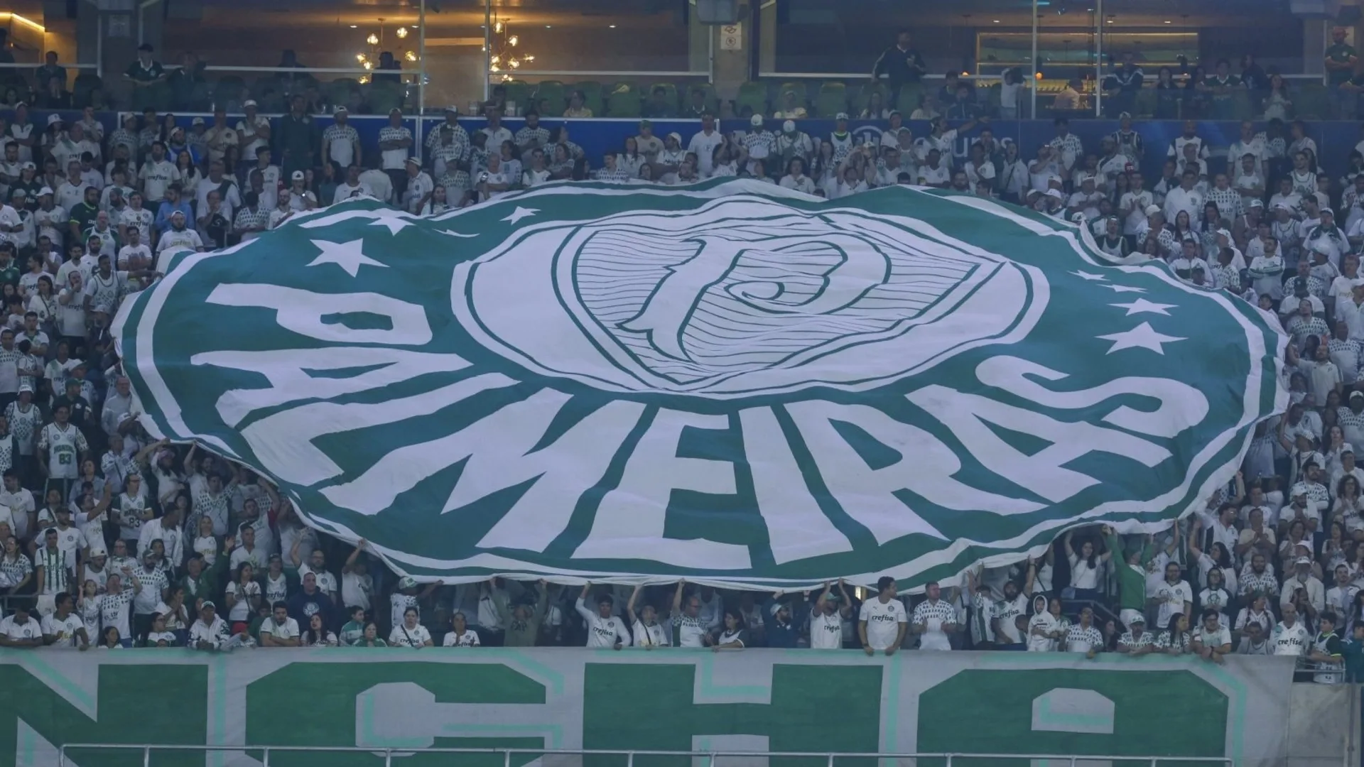 Torcedores do Palmeiras discutem com portugueses sobre o nível do futebol brasileiro: “Porto ficou na roda”