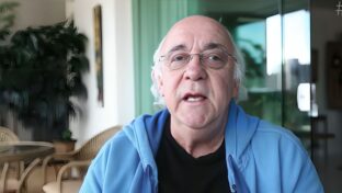 Tostão em entrevista ao jornal "Folha de S. Paulo" (Reprodução - YouTube)