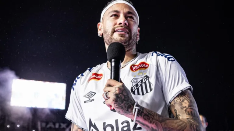 Rivellino e Tostão lamentam primeira atitude de Neymar no Santos: “Estranho”