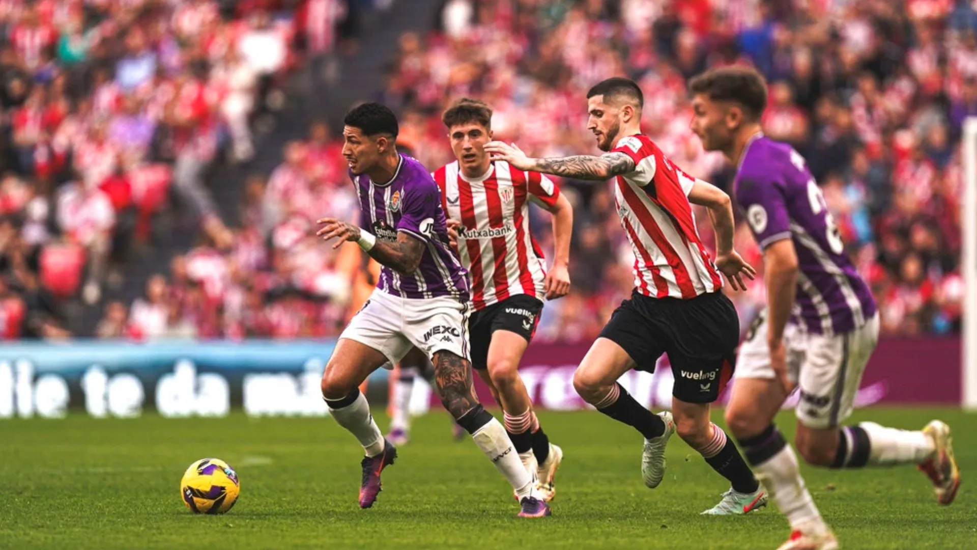 Torcedores do Valladolid, time de Ronaldo Fenômeno, fazem pedido inusitado