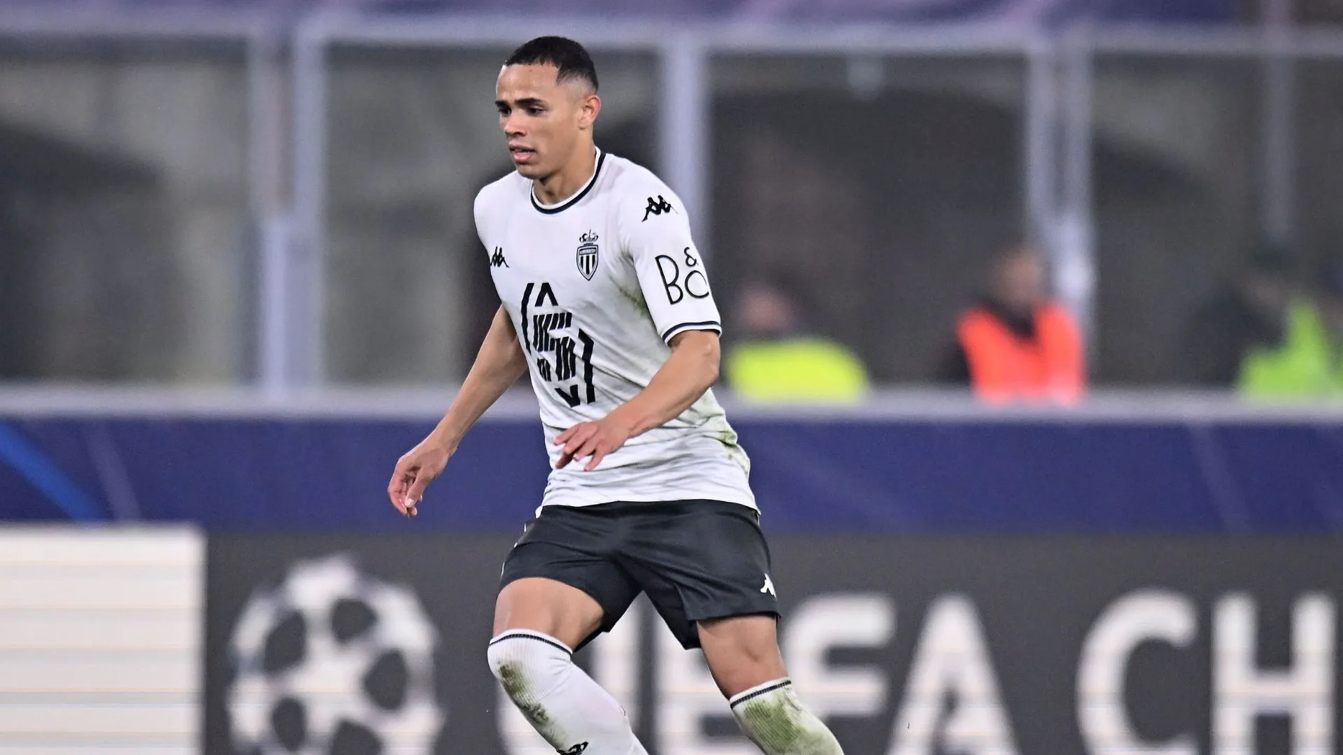 Vanderson, ex-Grêmio, fala sobre vida no Mônaco: “Distante da realidade”