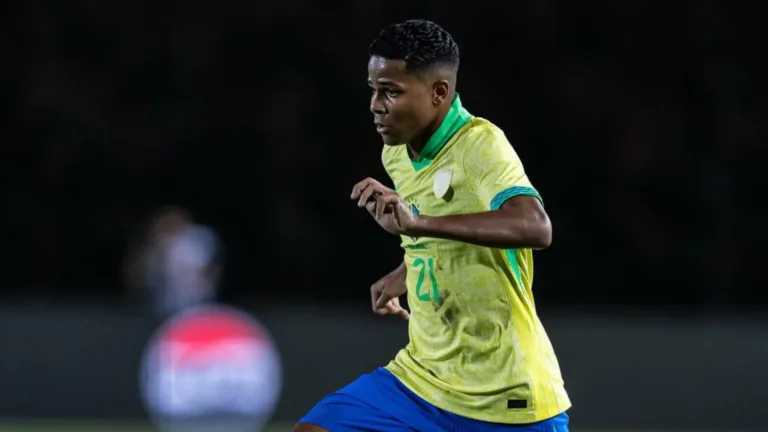 Botafogo negocia a contratação de Wesley, ex-Corinthians