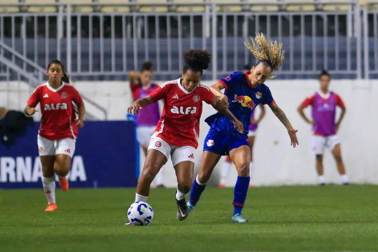 Internacional enfrenta o Sport Recife em busca de sua primeira vitoria no Brasileirão Feminino