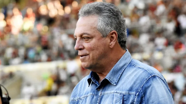Abel Braga define time pronto para ser campeão em 2025: “Está redondo”
