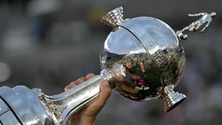 Ana Thaís antecipa time com melhor campanha na Libertadores 2025: “Fácil”