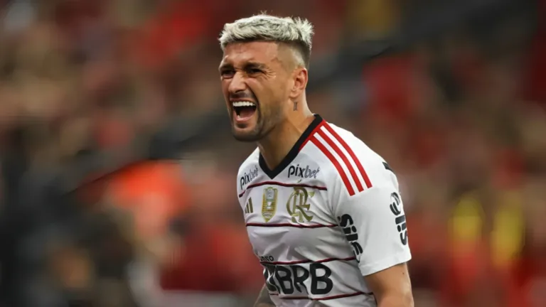 Arrascaeta escolhe dois jogadores que queria ter ao lado no Flamengo: “Muito craque”