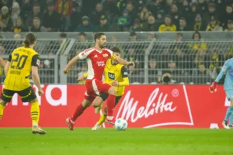 Na imagem, Union Berlin e Borussia Dortmund pela Bundesliga