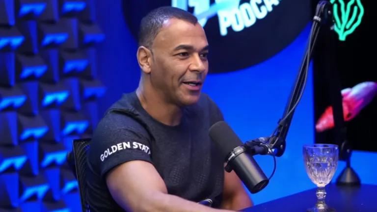 Cafu vê brasileiro como melhor zagueiro do mundo hoje: “Joga o fino da bola”