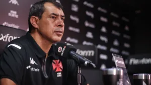 Carille avalia o Vasco contra o Flamengo na semi do Cariocão e diz que o time está longe do que espera