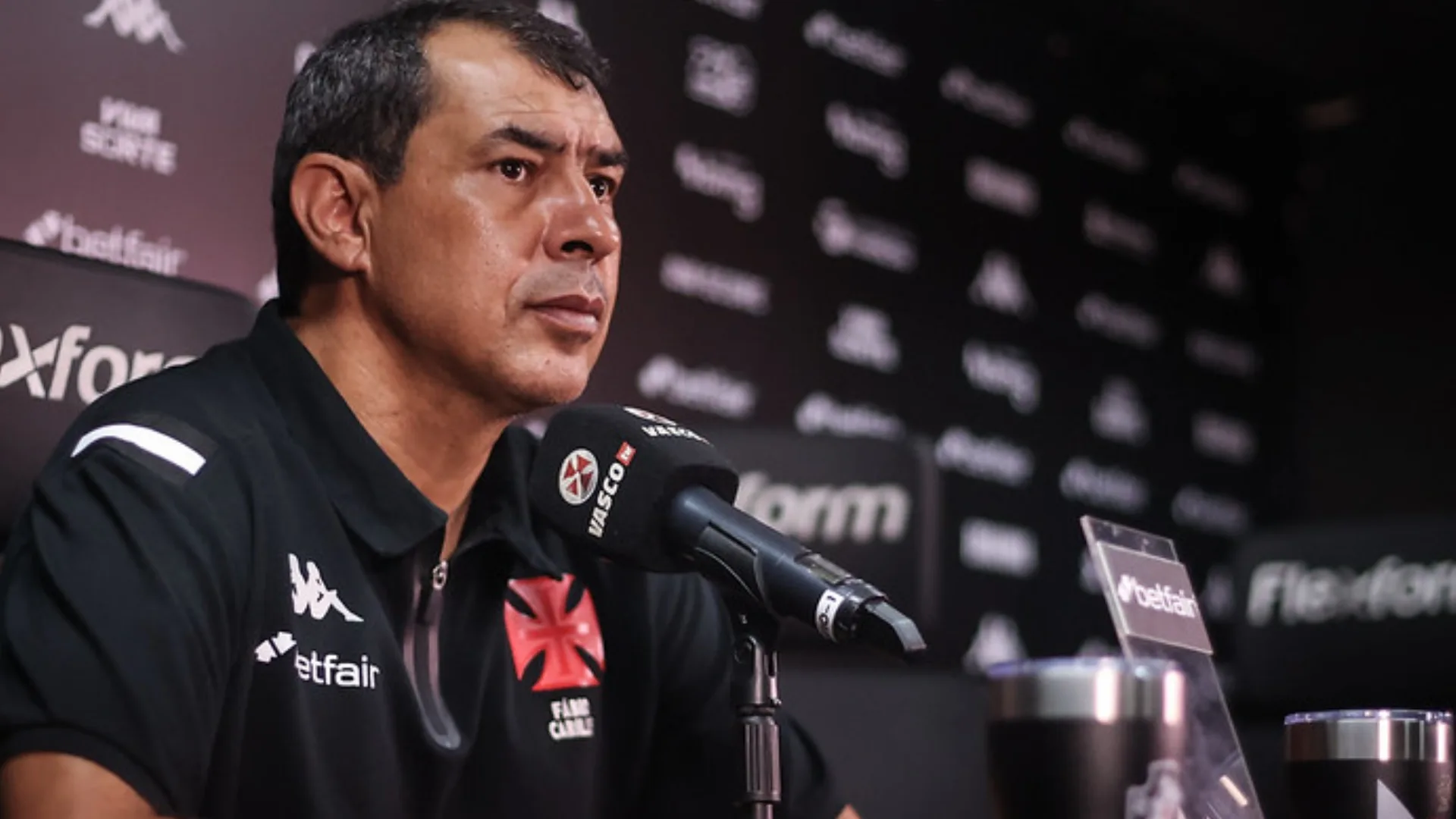 Carille avalia o Vasco contra o Flamengo na semi do Cariocão e diz que o time está longe do que espera