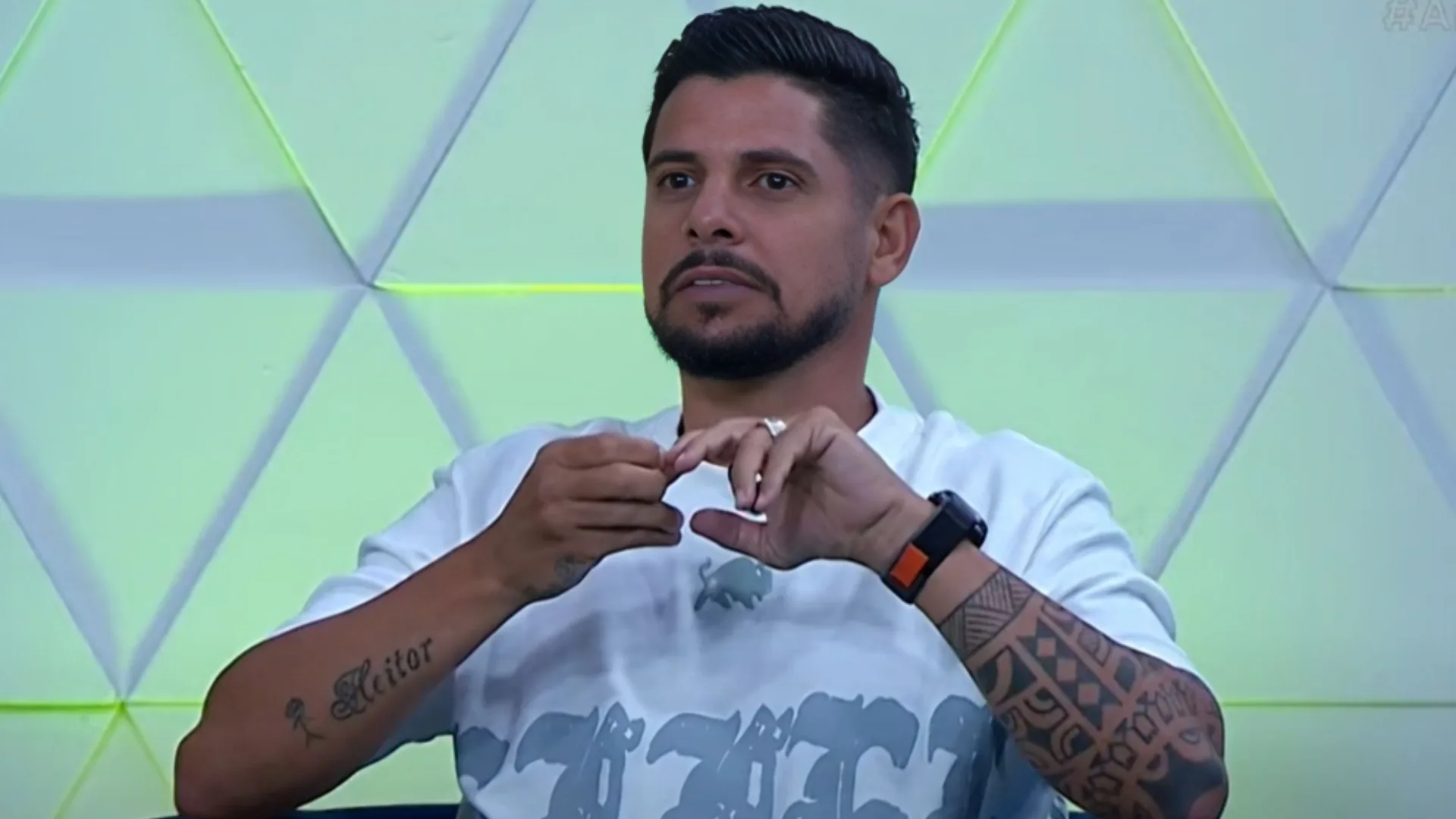 Cicinho crava dois times campeões no Brasil em 2025: “Certeza”