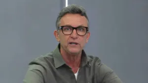 Craque Neto crava jogador na próxima Copa do Mundo e se revolta: “Absurdo”