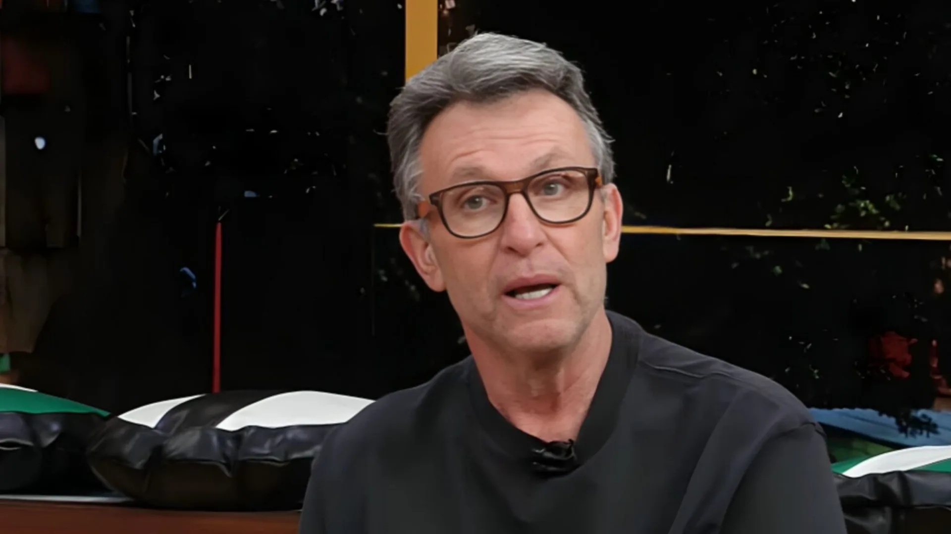 Craque Neto aponta time endividado no Brasil hoje: “Não paga os caras”