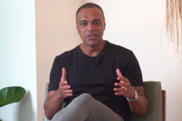 Denílson, comentarista da Globo, em discurso no YouTube
