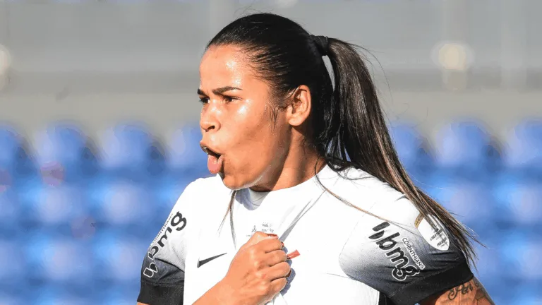 Vic Albuquerque Brilha e assume a liderança da Bola de Ouro no Prêmio ESPN Bola de Prata Feminino