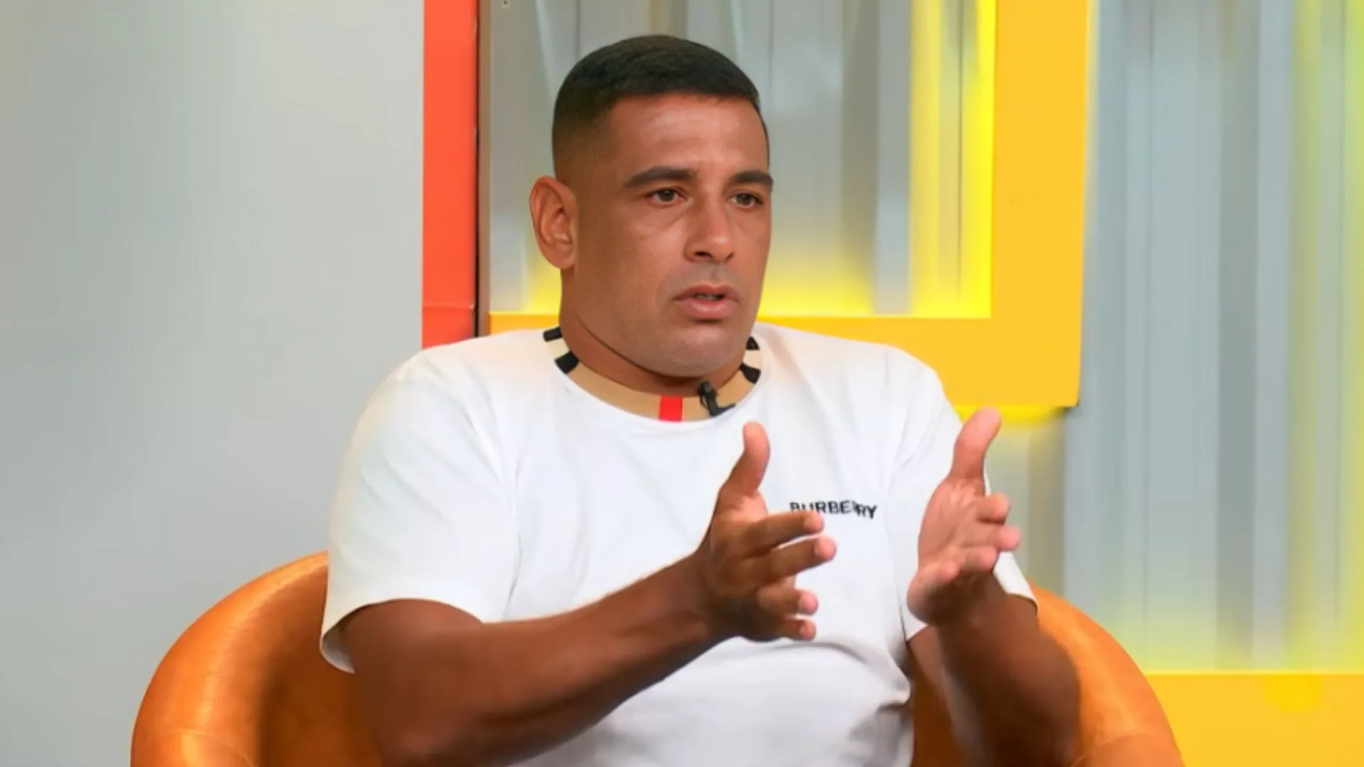 Diego Souza ironiza time ‘ajudado’ pela arbitragem no Brasil hoje