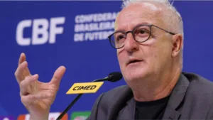 Milton Neves “veta” Dorival Júnior e sugere técnico inusitado ao Santos