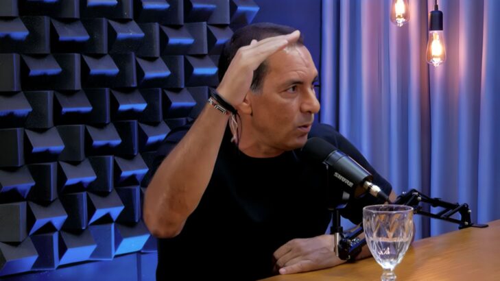 Edmundo crava time que não sabe contratar no Brasil: “Não entendo” Edmundo crava time que não sabe contratar no Brasil: “Não entendo”