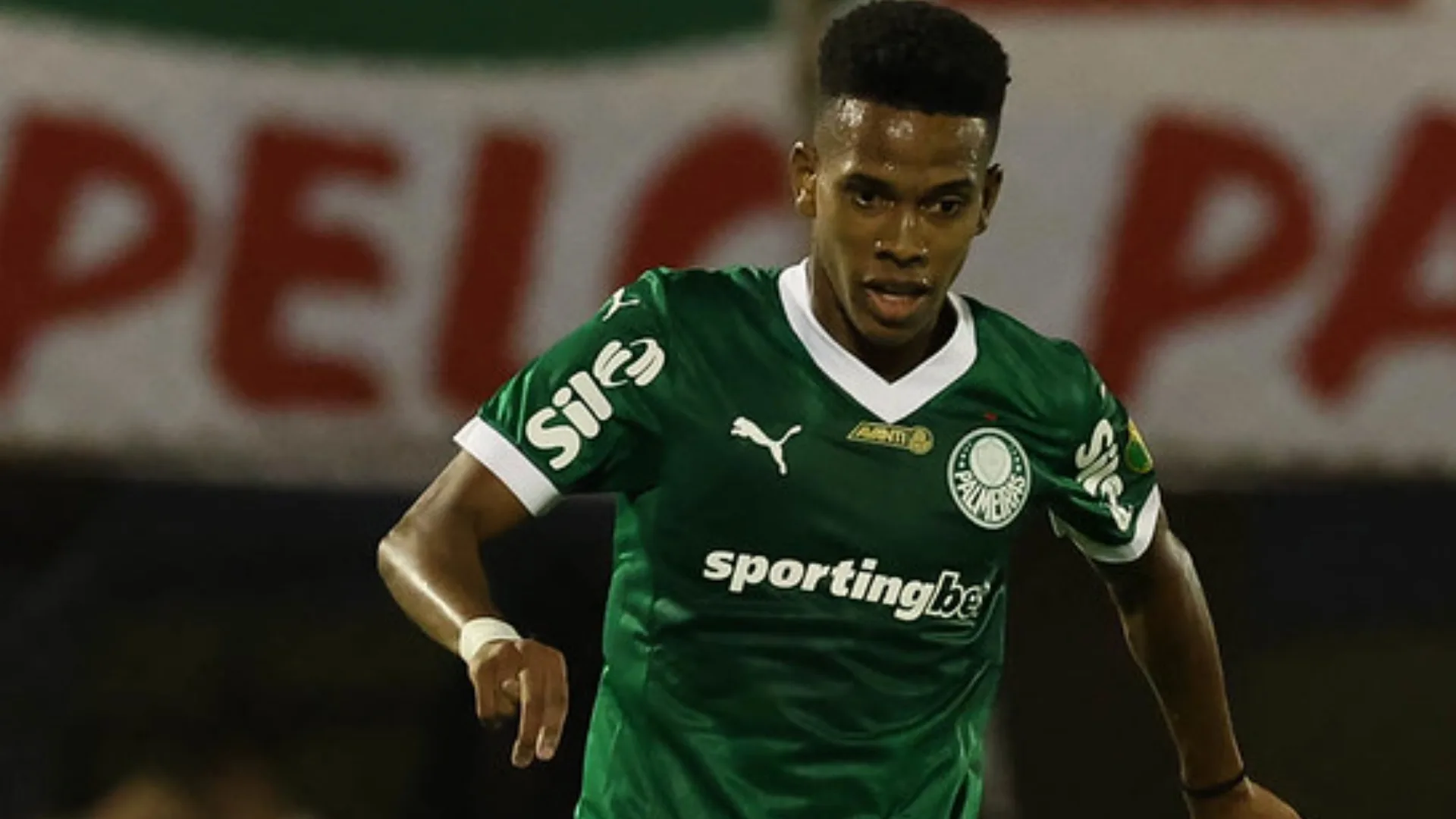 Cruzeiro lucra R$ 5 milhões em negociações de Estevão e Vitor Roque