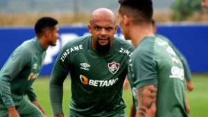 Felipe Melo se encanta com time do Brasileirão: “Gol de videogame!”