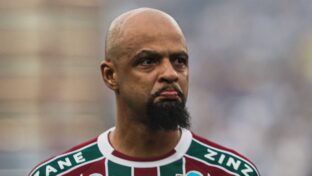 Felipe Melo, em jogo no Maracanã (LUCAS MERÇON FLUMINENSE FC)