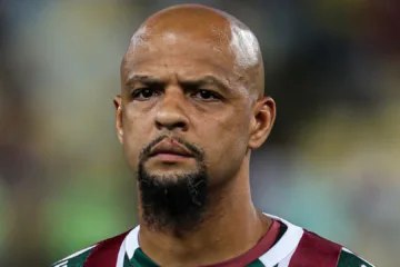 Felipe Melo reprova postura de Filipe Luís com Pedro e detona ‘X-9’ no Flamengo: “É um escárnio”
