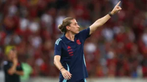 Filipe Luís, do Flamengo, exalta meia do futebol brasileiro: “Absurdo”