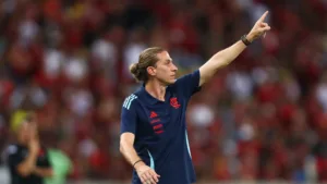 Filipe Luís muda Flamengo hoje em final contra o Fluminense; veja o provável time