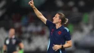 Filipe Luís, do Flamengo, tem reforços contra o Vasco; veja a provável escalação