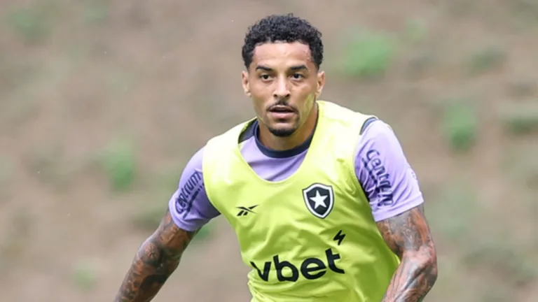 Botafogo e Gregore encaminham renovação; contrato terá cláusula de venda obrigatória