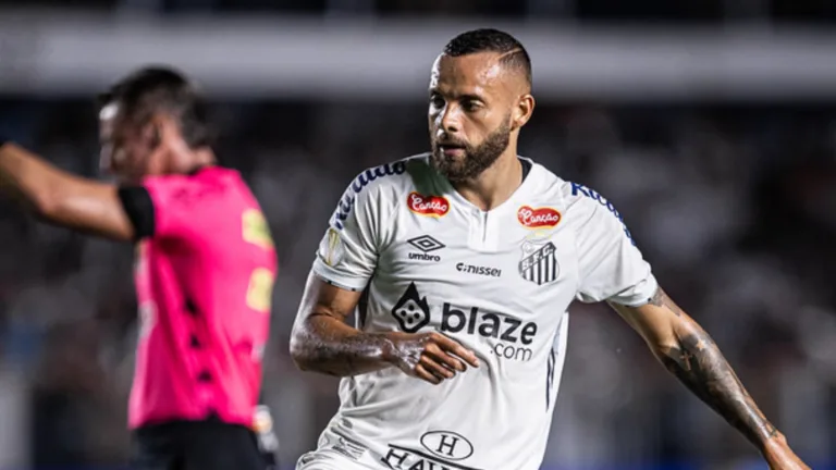 Guilherme revela que quase foi negociado pelo Santos: “Quase sendo despejado”