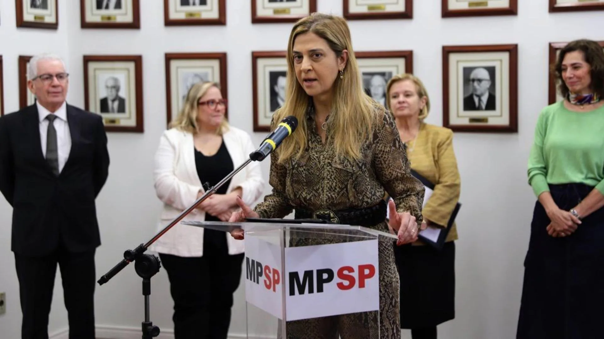 Leila Pereira vê ‘provocação’ do presidente da Conmebol ao Palmeiras: “Não é possível”