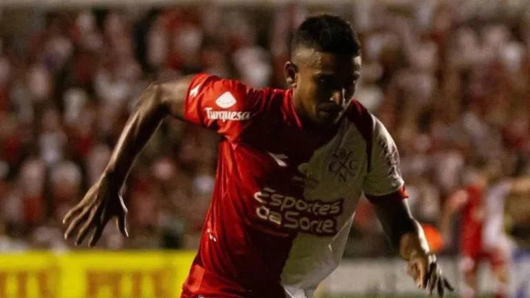 Jogador do Náutico se empolga com campanha na Copa do Brasil: “Eu profetizo”