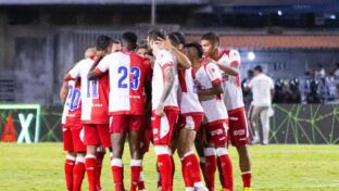 Náutico encara o Retrô nesta segunda-feira (Foto: Vinícius Diniz/CNC)