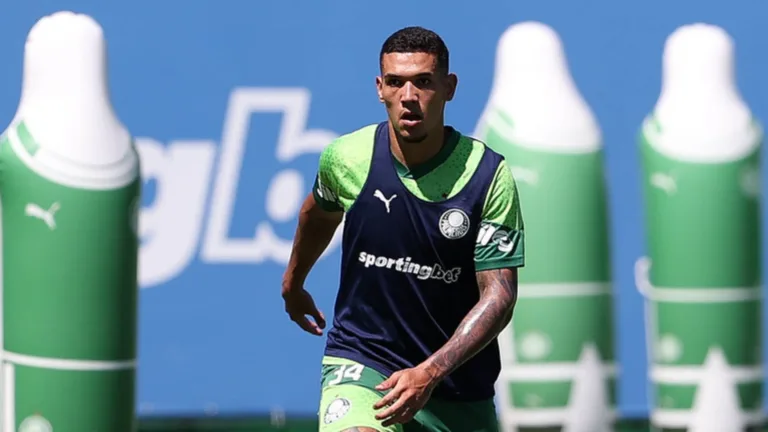 Red Bull Bragantino prepara oferta pelo zagueiro Naves, que pode deixar o Palmeiras nos próximos dias