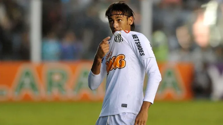 Neymar diz que sente saudade de regra tirada do futebol: “Tiraram a graça”