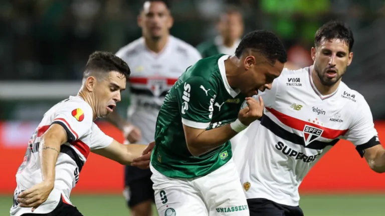Palmeiras provoca SPFC, após divulgação do áudio do VAR, com referência do duelo da Copa do Brasil de 2022
