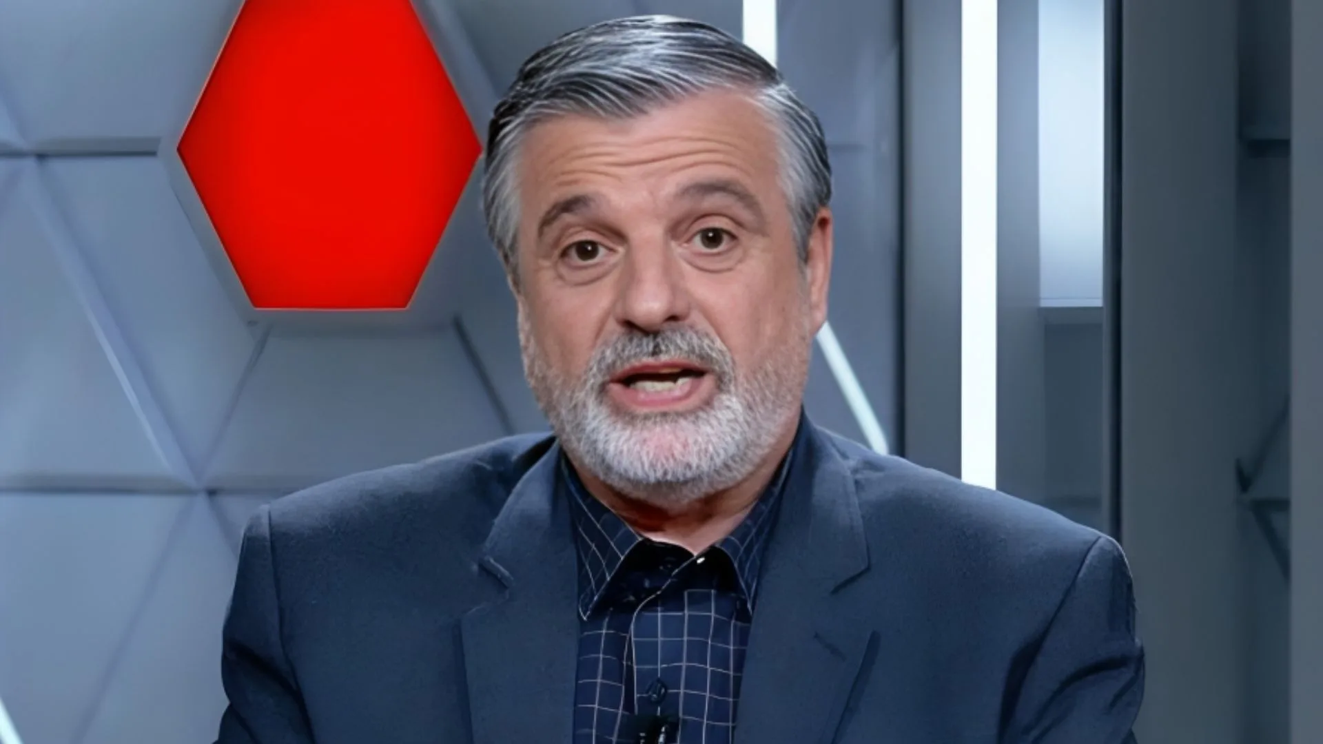 Pascoal elege atacante brasileiro diferenciado hoje: “Gênio”