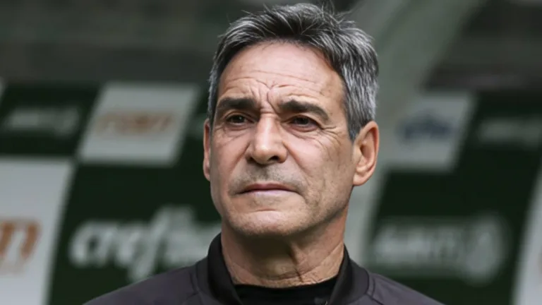 Carpegiani aponta camisa 10 do Brasileirão com estilo de Zico: “Legítimo craque”