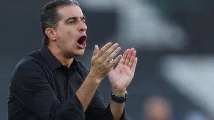 Paiva avalia Botafogo após vitória em amistoso e projeta estreia no Brasileirão