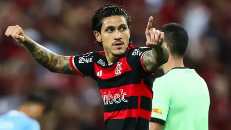 Rizek crava camisa 9 melhor que Pedro para a seleção brasileira: “Considero”