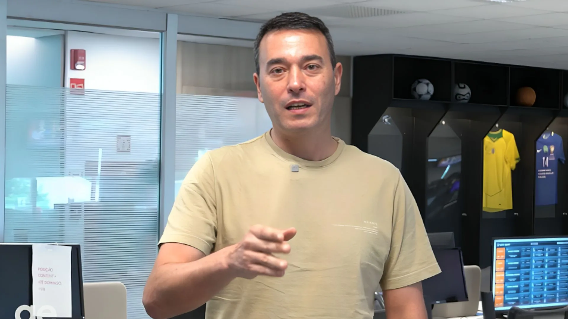 Rizek elege melhor goleiro brasileiro hoje: “Perfeição”