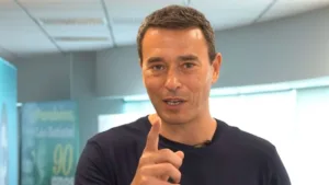 Rizek elege time que ‘come quieto’ no Brasileirão: “Vai se dedicar”